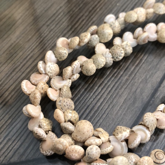 Vintage Button Top Spiral Shaped Shell Necklace - Picture 6 of 12